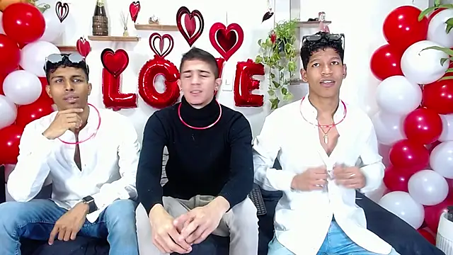 Živý XXX chat Interracial_Snow_Bunny