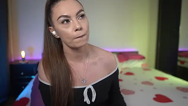 TiffanyPierce Chat XXX live