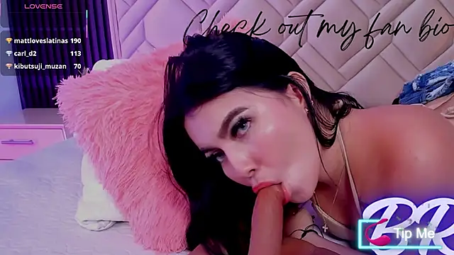 دردشة MiaaFarrel الجنسية المباشرة