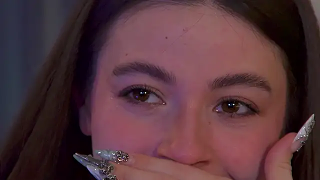 Онлайн чат XXX AmeliaFlares