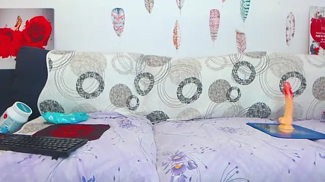 XXX chat uživo modela Playful_Goldie_WOW__