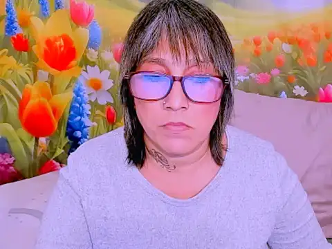 indianroxy élő XXX-chatje