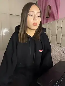 PrettyAmber Live XXX-chat