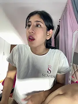 Violet_rousse7 Adlı Modelin Canlı XXX Sohbeti