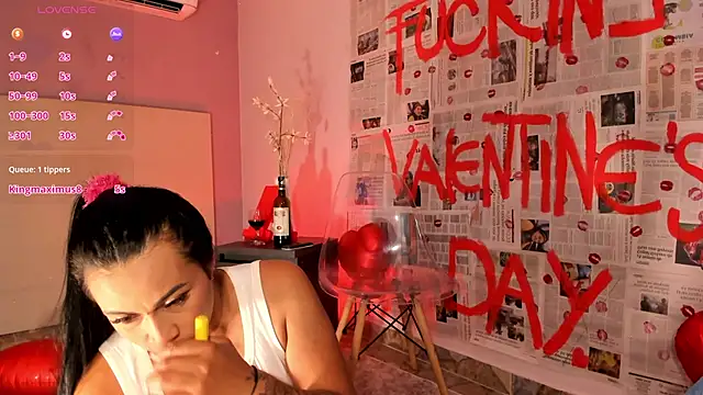 Miss_Ambeer: онлайн-секс-чат