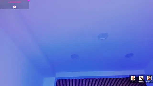 SelenaStonne 即時 XXX 聊天