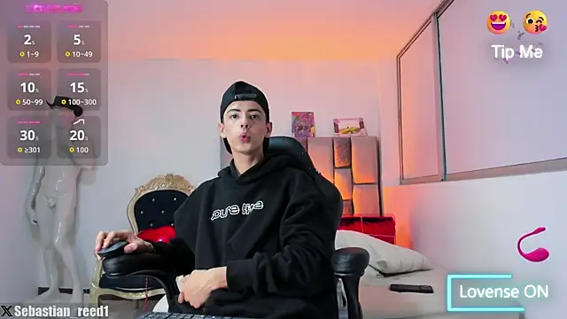 Онлайн чат XXX Sebastian_Reed