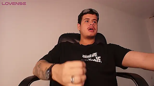 BjornSteel: απευθείας συνομιλία ΧΧΧ