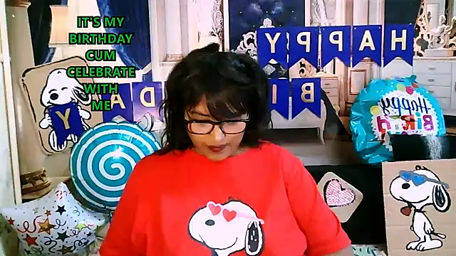 XXX chat uživo modela IndiaBlackPanther