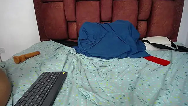 varascott's Live XXX Chat