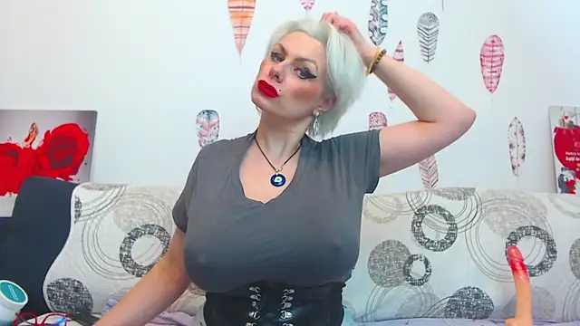 Playful_Goldie_WOW__ 即時 XXX 聊天