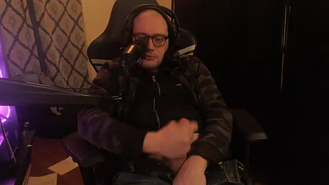 chicostick413 élő XXX-chatje