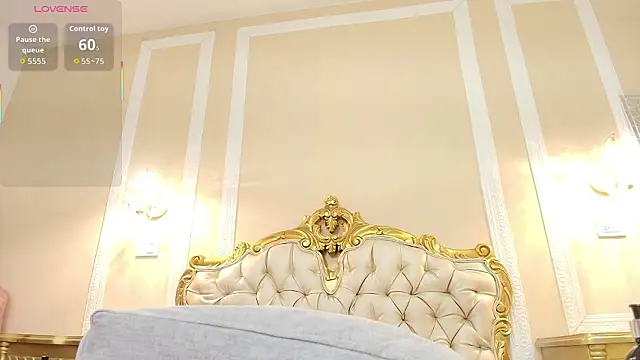 MayaBaker 现场XXX聊天