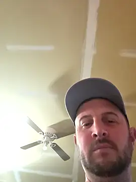 MrMechanic38 Live XXX-Chat