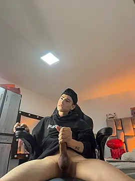 XXX chat uživo modela Sebastian_Reed