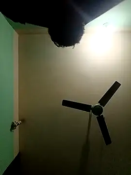 Jonybiswas295's Live XXX Chat