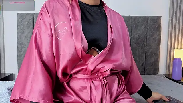 Онлайн чат XXX Ema_Stone65