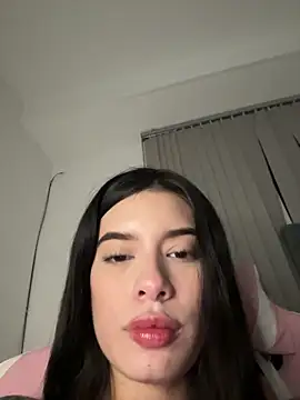 giasteele Adlı Modelin Canlı XXX Sohbeti