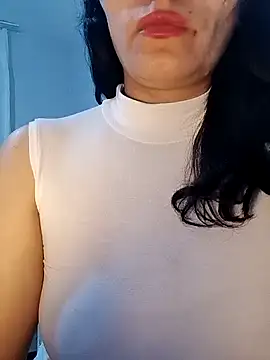 Nergiz2135 Adlı Modelin Web Kamerası Şovu