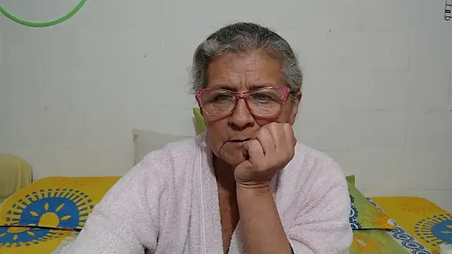 candy_mature_'s Live XXX Chat