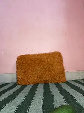 paribaby09 Show in webcam