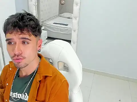 BrunoTurnerr Webcam Show