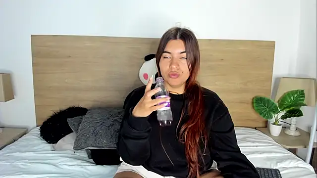 DulceJones Chat XXX live