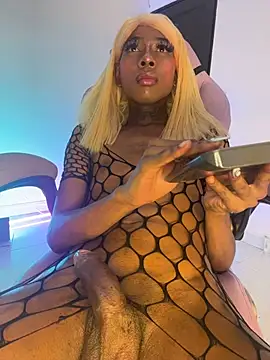 Mara_royal Webcamshow