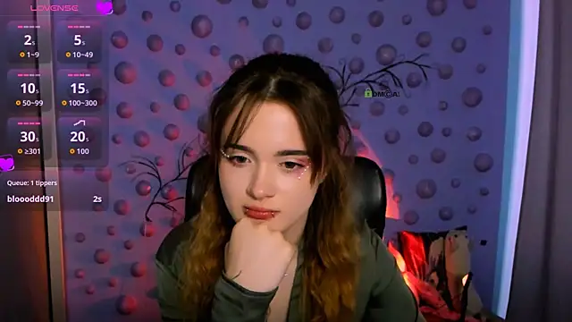 liana_kisses élő XXX-chatje