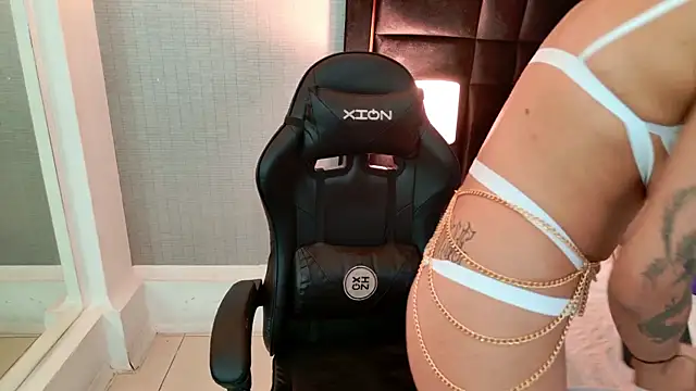 EllaEvanz 现场XXX聊天