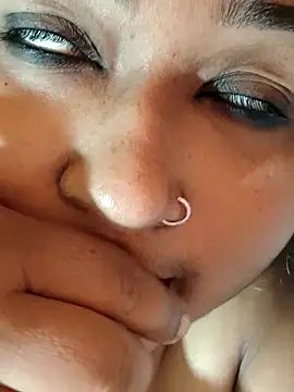 hotbhabhi011's Webcam Show