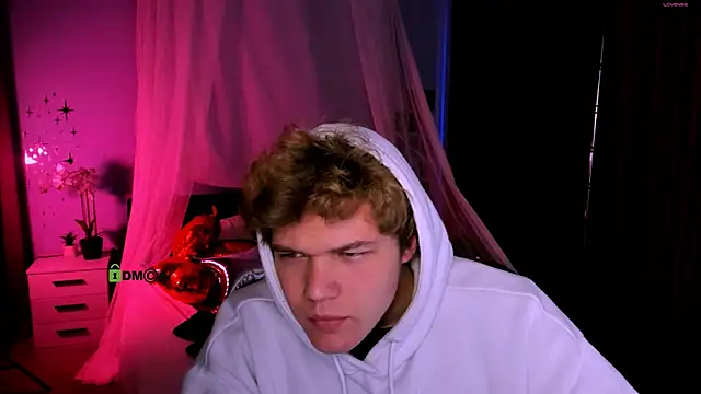 lucas_long_ live XXX chat