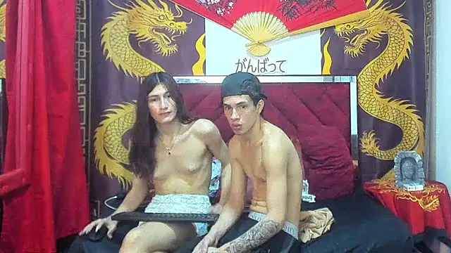 Pride_couple Chat XXX live