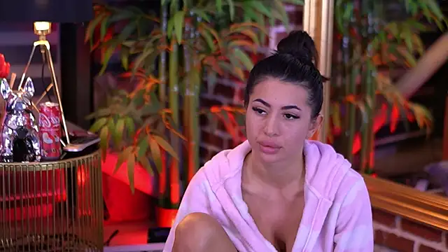 TanyaVonDe élő XXX-chatje