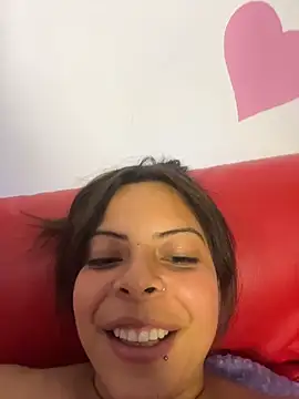 MiaCollinssx Adlı Modelin Canlı XXX Sohbeti