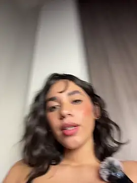 Capricho_01 Adlı Modelin Canlı XXX Sohbeti