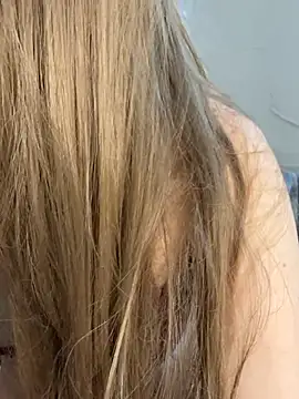 LylyPink68 Show Webcam