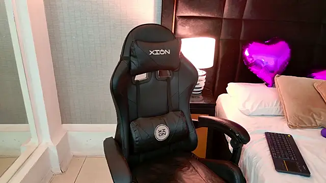 EllaEvanz Chat XXX in diretta