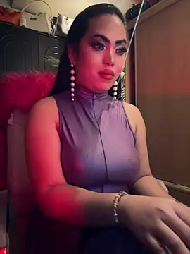 BigDominaMia 在線直播表演