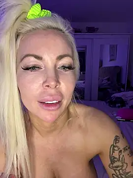 Chat +18 de Jemma-J ao vivo