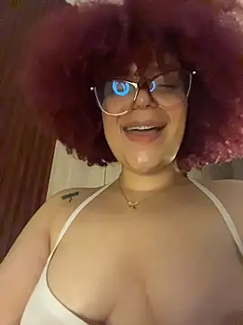 Chatroom XXX en direct de Leyah__