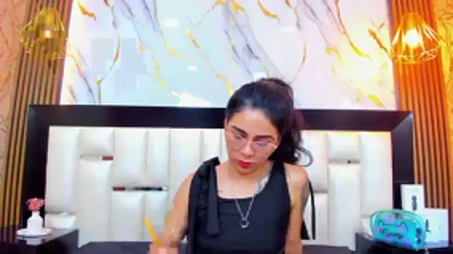 NicoleEsposito: онлайн-секс-чат