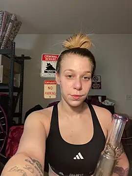 shesexplicit: вебкам-шоу