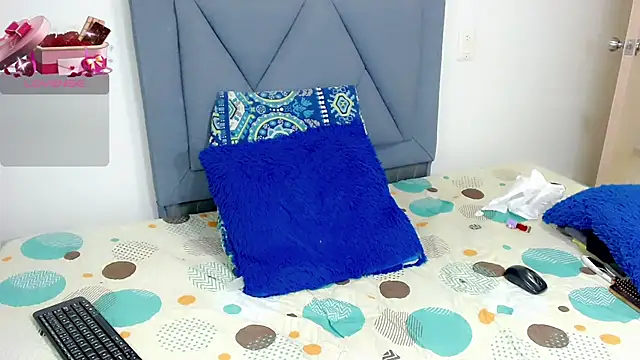 Chat +18 de serena_arias ao vivo