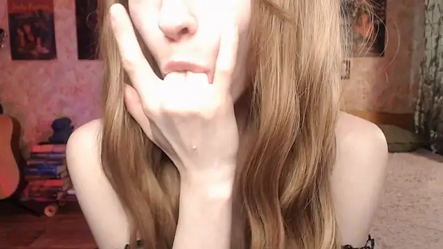 Friendly_Ellie live XXX chat