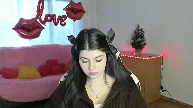 KisaModel Adlı Modelin Web Kamerası Şovu