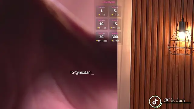 nicdani_1: онлайн-секс-чат