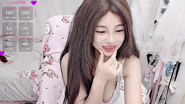 9aunatiis' Live XXX Chat