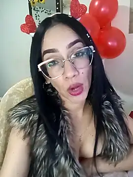 YaraDuartee Adlı Modelin Canlı XXX Sohbeti