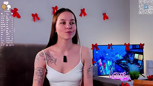 FalineDowlenのライブXXXチャット